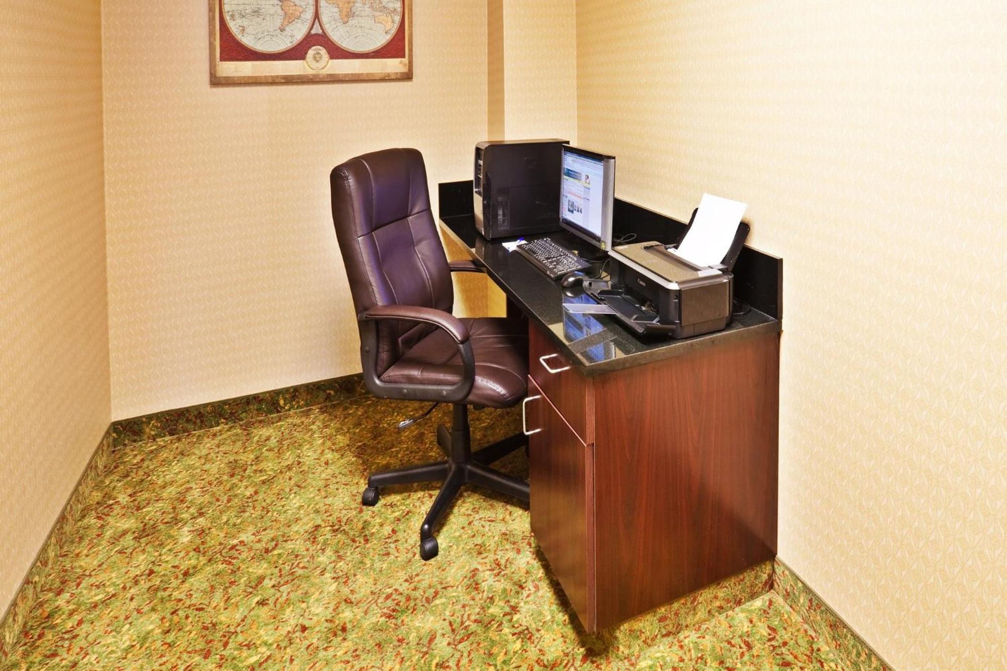 Holiday Inn Express & Suites Perry By Ihg Kültér fotó